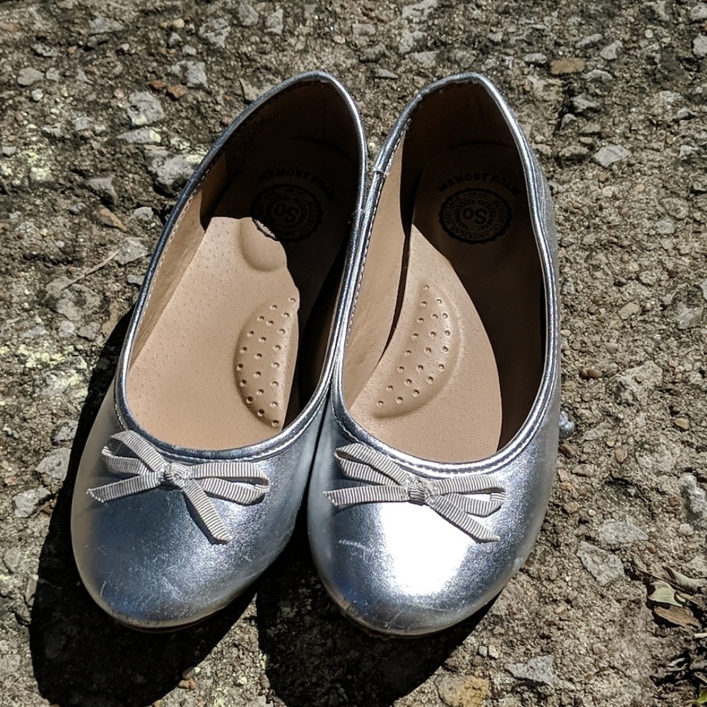Silver girls dress shoes